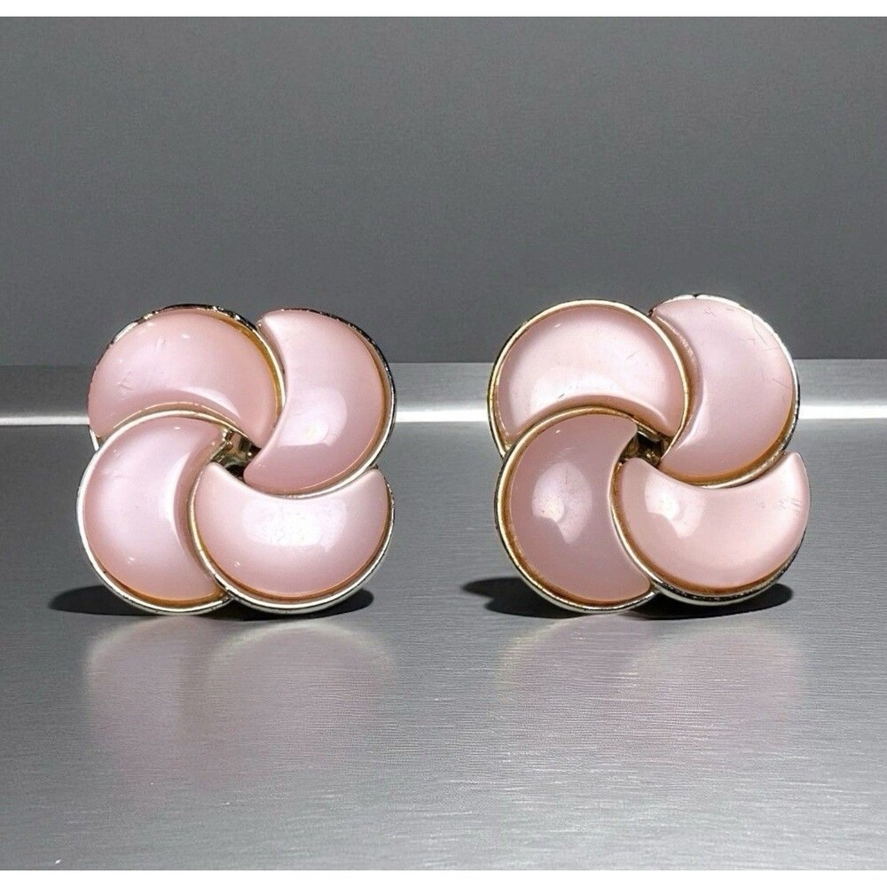 VTG Lisner Pink Moonglow Lucite Swirl Clip On Earrings Gold Silver Tone